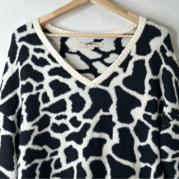 Loft Sweater Size 3X Western Cow Print Comfort Pullover Ultra Soft V Neck Boho - Picture 7 of 12
